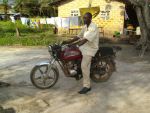 Nelson´s altes Motorrad.JPG